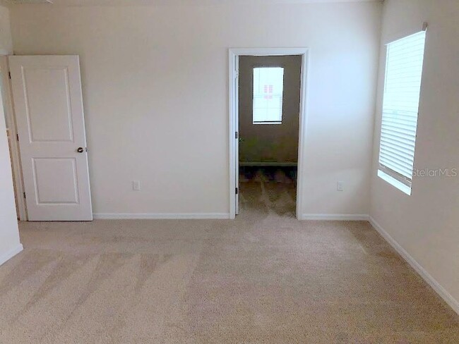 Building Photo - 11150 Leland Groves Dr