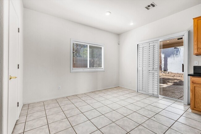 Building Photo - 75 Vallejo Verde St