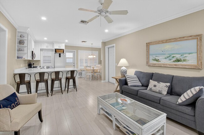 Building Photo - 817 N Ocean Blvd