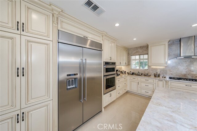 Building Photo - 814 Kellogg Ave