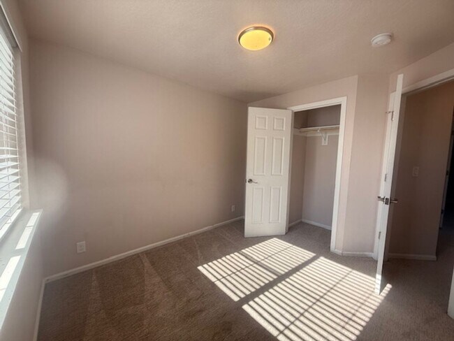 Building Photo - wilc04