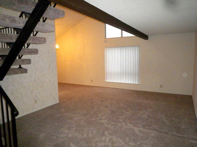 Building Photo - 7882 Comstock Cir