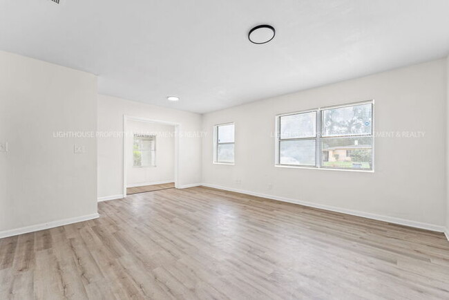 Building Photo - AFFORDABLE AND FULLY RENOVATED 3 BED 1 BATH