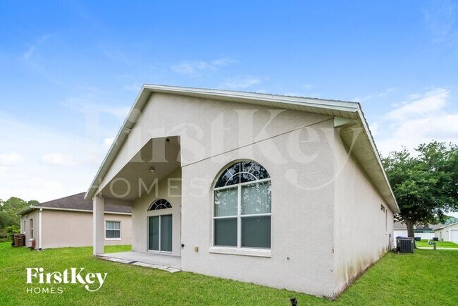 Building Photo - 4693 Huron Bay Cir
