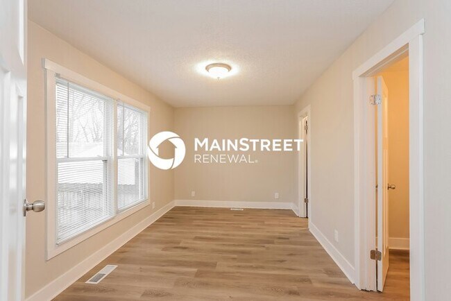 Building Photo - 3 Bedroom Pet-Friendly Home in INDEPENDENC...