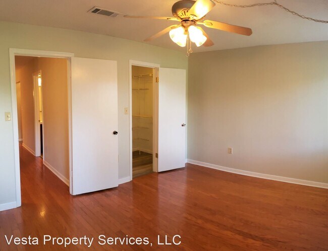 Building Photo - 1 br, 1 bath House - 2826 SW 14th Drive