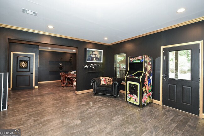Building Photo - 2210 Spalding Dr