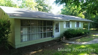 Building Photo - 1511 Mulberry St