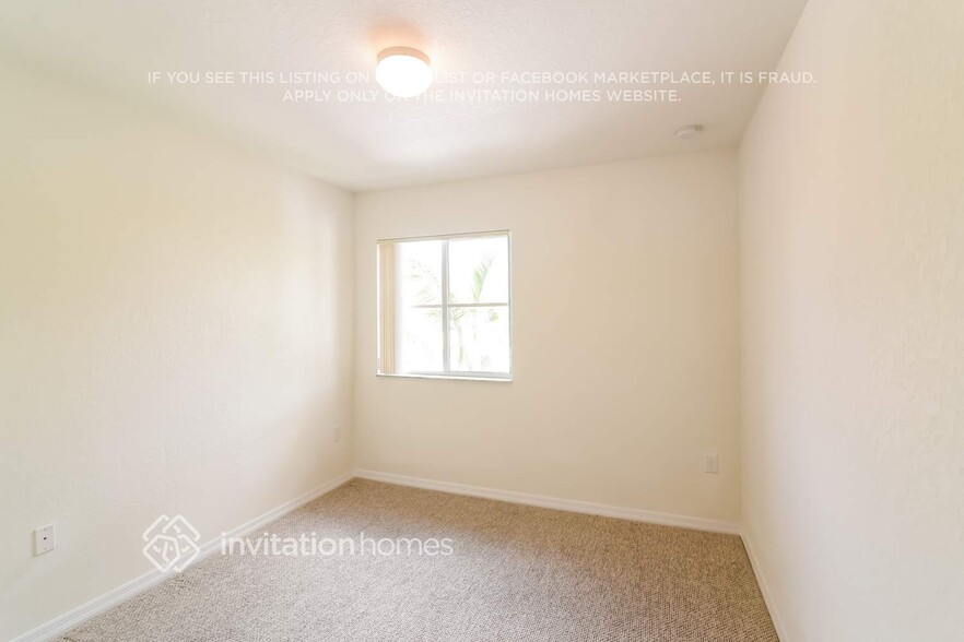 Building Photo - 1823 SW 89th Terrace