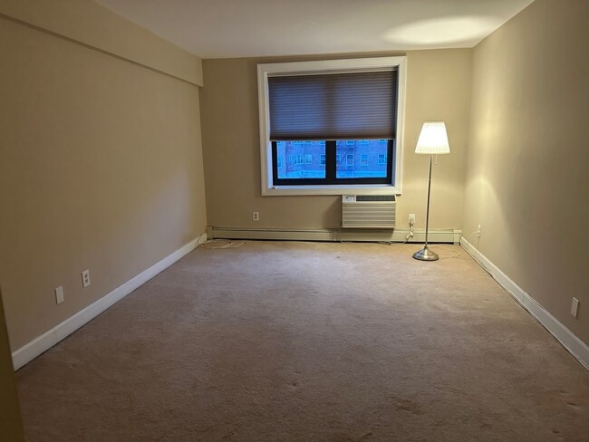 Master Bedroom - 101 Jackson Ave