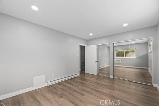 Building Photo - 2027 Vista Del Mar Ave