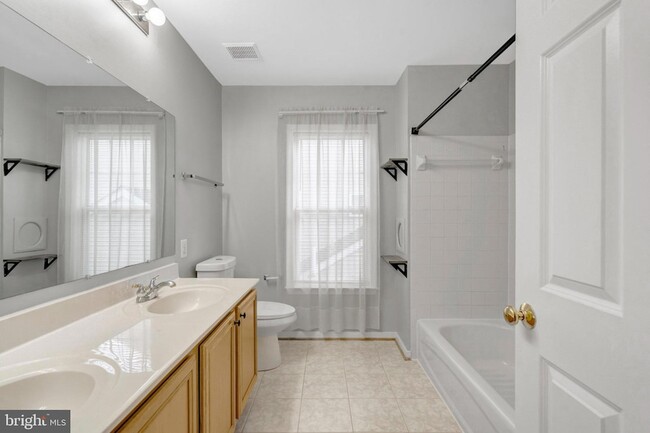 Building Photo - 26161 Rachel Hill Dr