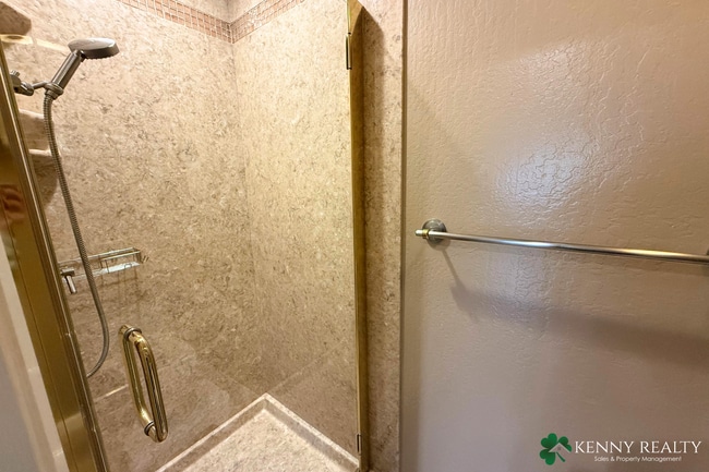 Building Photo - Modern Foster City 3 Bedroom Townhome with...