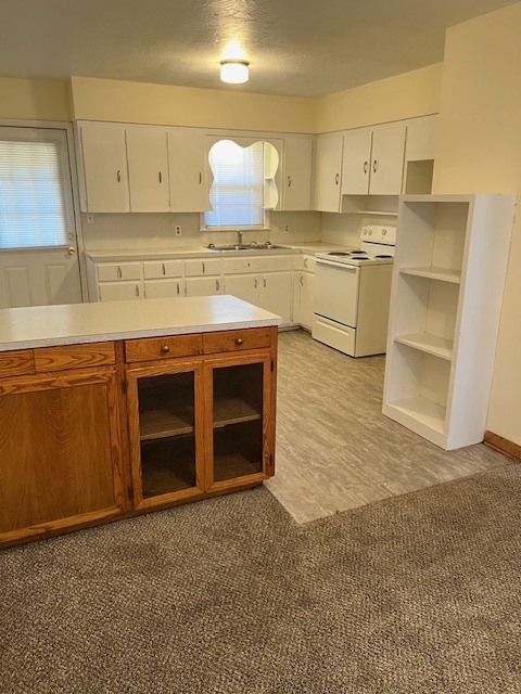 Dining Area - 1935 S Wedgewood Ave