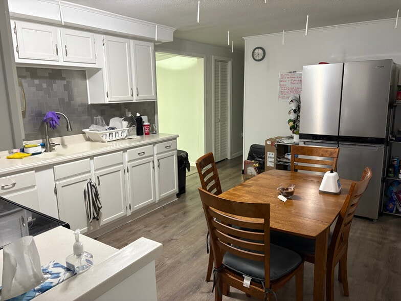 Building Photo - 91 Taylor Ave