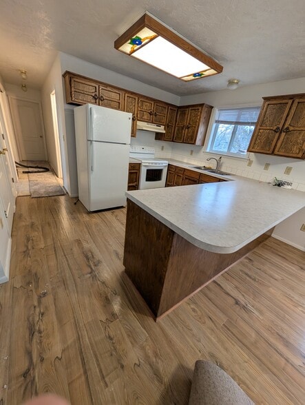 Primary Photo - 2030 Ardella Dr