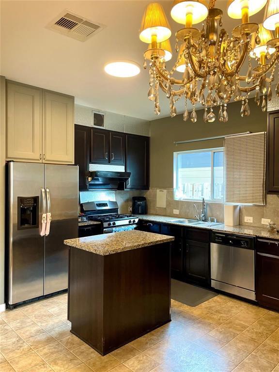 Building Photo - 14574 Empanada Dr