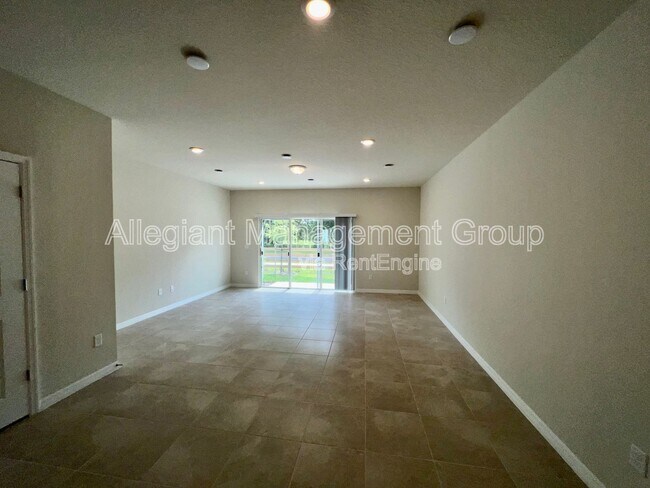 Building Photo - 2611 Buena Vw Rd.