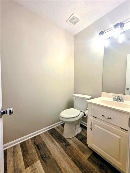 Building Photo - 108 Riley Way