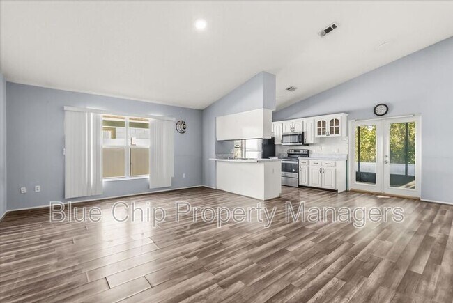 Building Photo - 2229 Hannah Ln