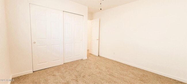 Building Photo - 220 S Paloma