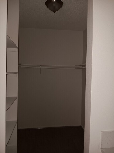 Building Photo - 10965 Fruitland Dr