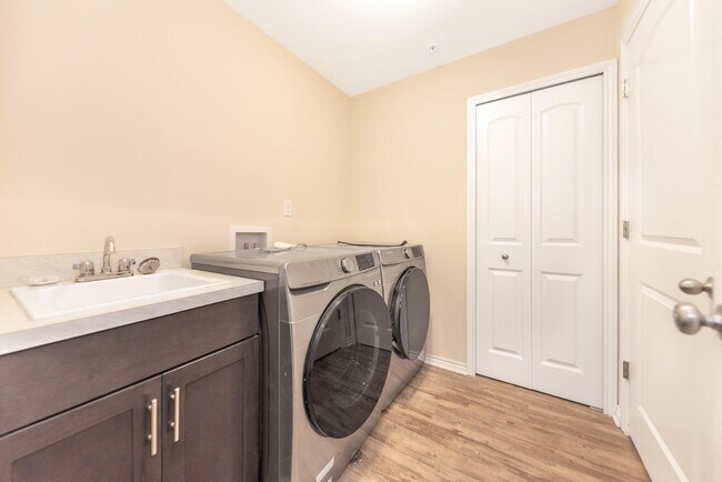 Building Photo - 45790 Aragon Ln