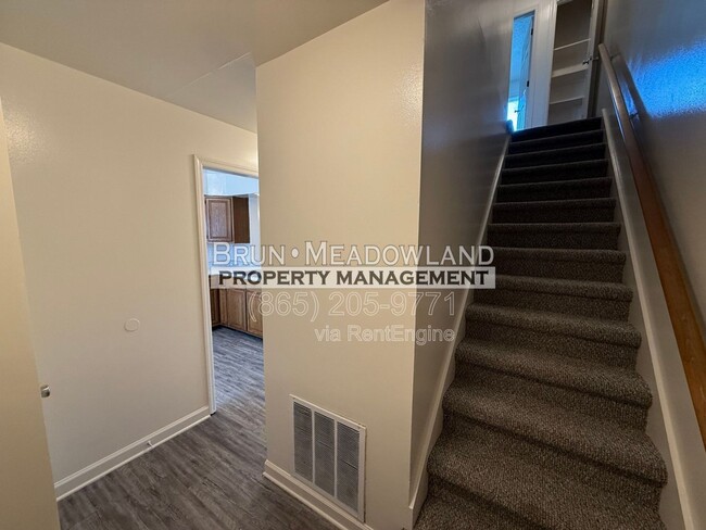 Building Photo - 9116 Parktop Ln NW