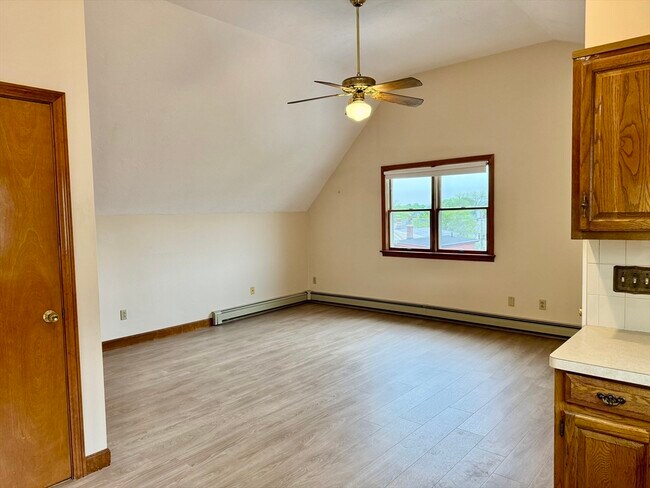 Building Photo - 51 Peirce Ave