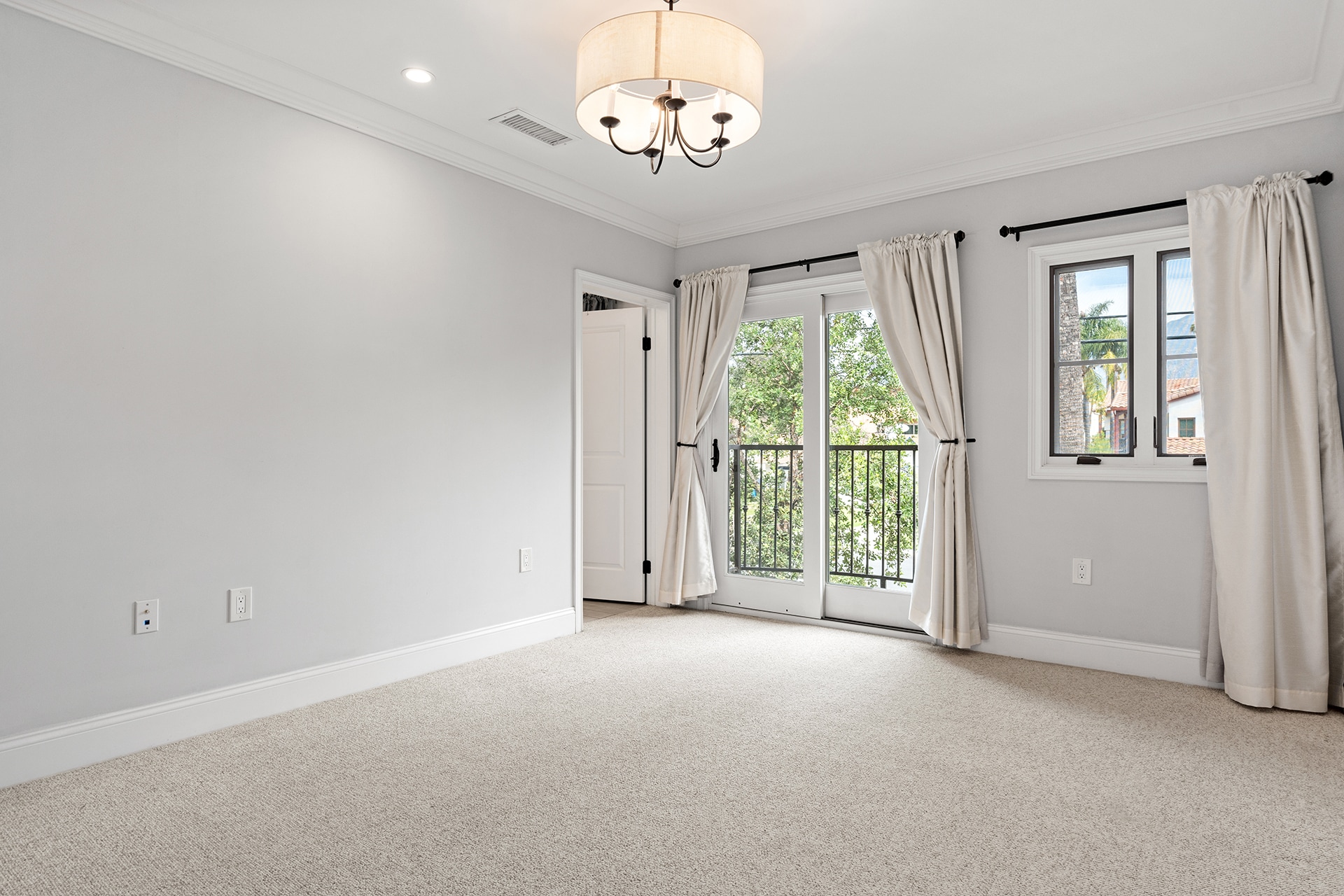 Building Photo - 158 S Sierra Madre Blvd