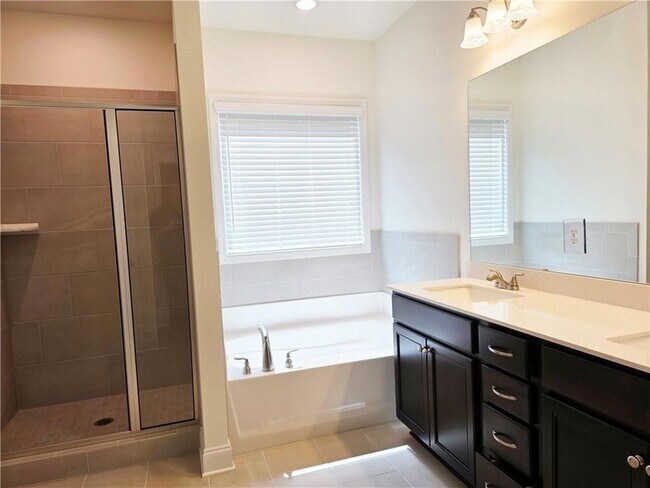 Building Photo - 5514 Leyland Dr