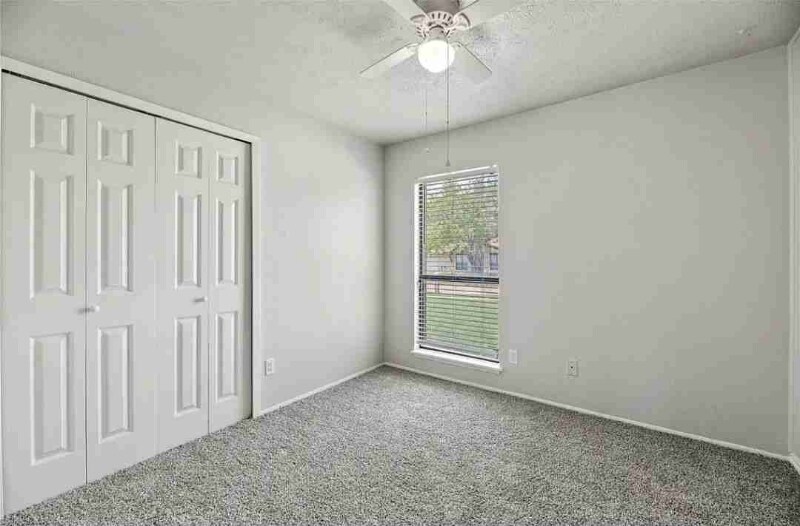Building Photo - 510 Woodcrest Way