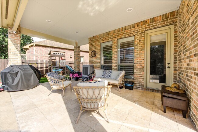 Building Photo - 14510 Tivoli Dr
