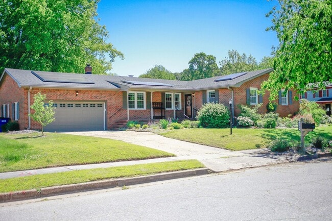 Primary Photo - Charming 2BR in Historic Home – Bright, Sp...