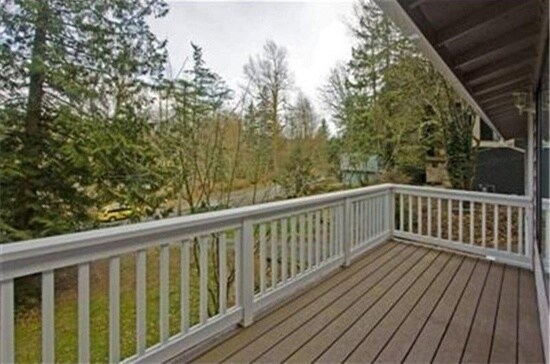 Building Photo - 4 Bed 2.5 Pet Friendly Home in Wilderness Rim