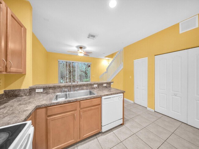 Building Photo - 21223 NW 14th Pl