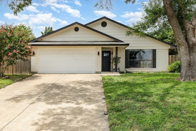 Building Photo - 1700 Delaford Cir