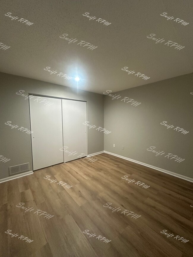Building Photo - 8957 Hauser St