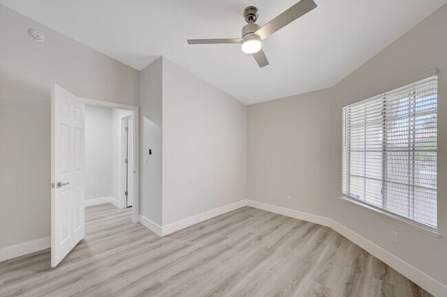 Building Photo - Remodeled Single Story, 4 Bedroom Home in Desert Shores