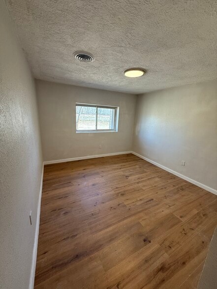 Building Photo - 37 La Ladera Rd