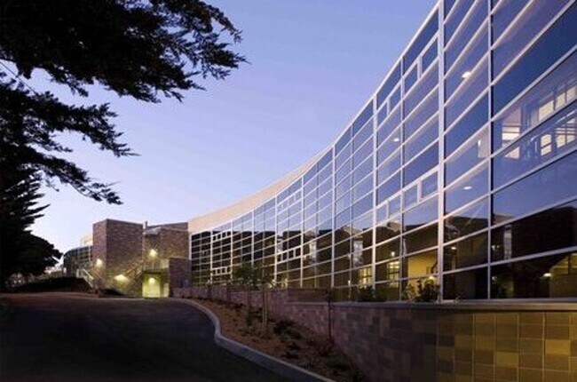 Building Photo - Alameda Apartments