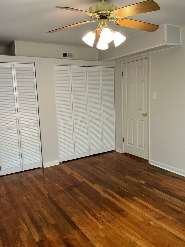 Building Photo - 604 Erford Rd