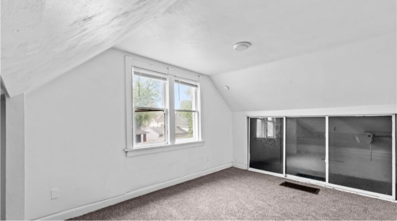 Building Photo - 1617 Buckingham St