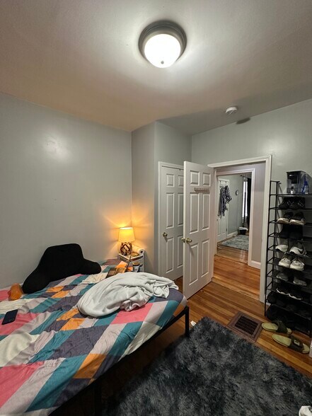 Building Photo - 8 Montfern Ave