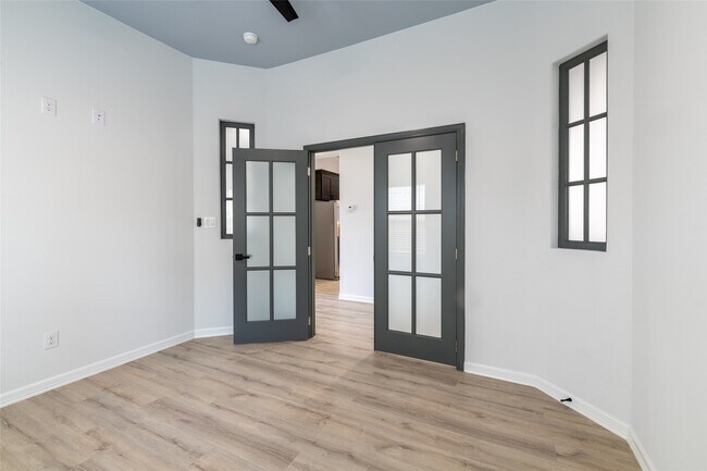 Building Photo - 9606 Champion Heavens Dr