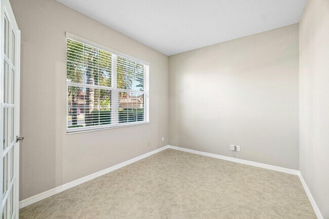 Building Photo - 10636 Ivanhoe Ln