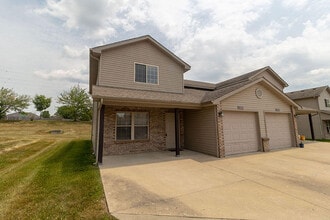 Building Photo - 4002 Snowy Owl Dr