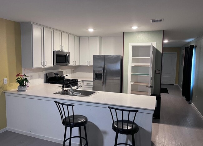 Building Photo - 21126 Trivento Dr