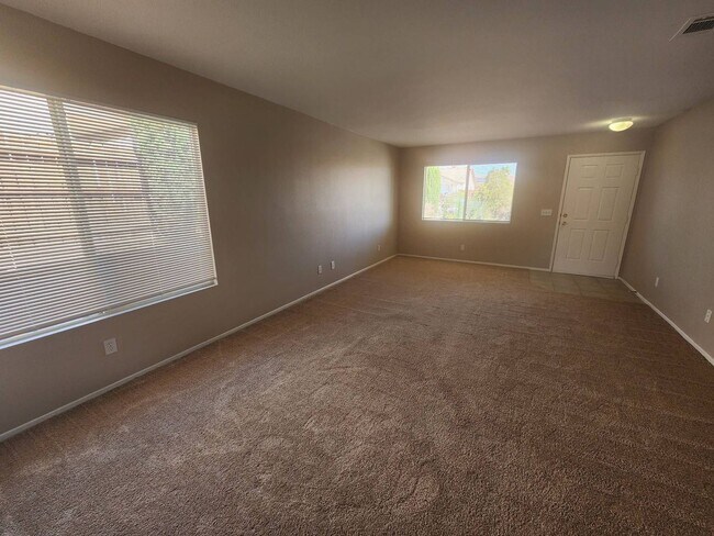 Building Photo - Beautiful3 bedroom home in Desert Vista