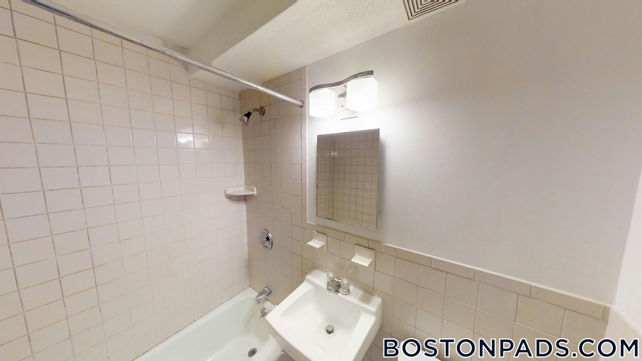 Building Photo - 14 Murdock St